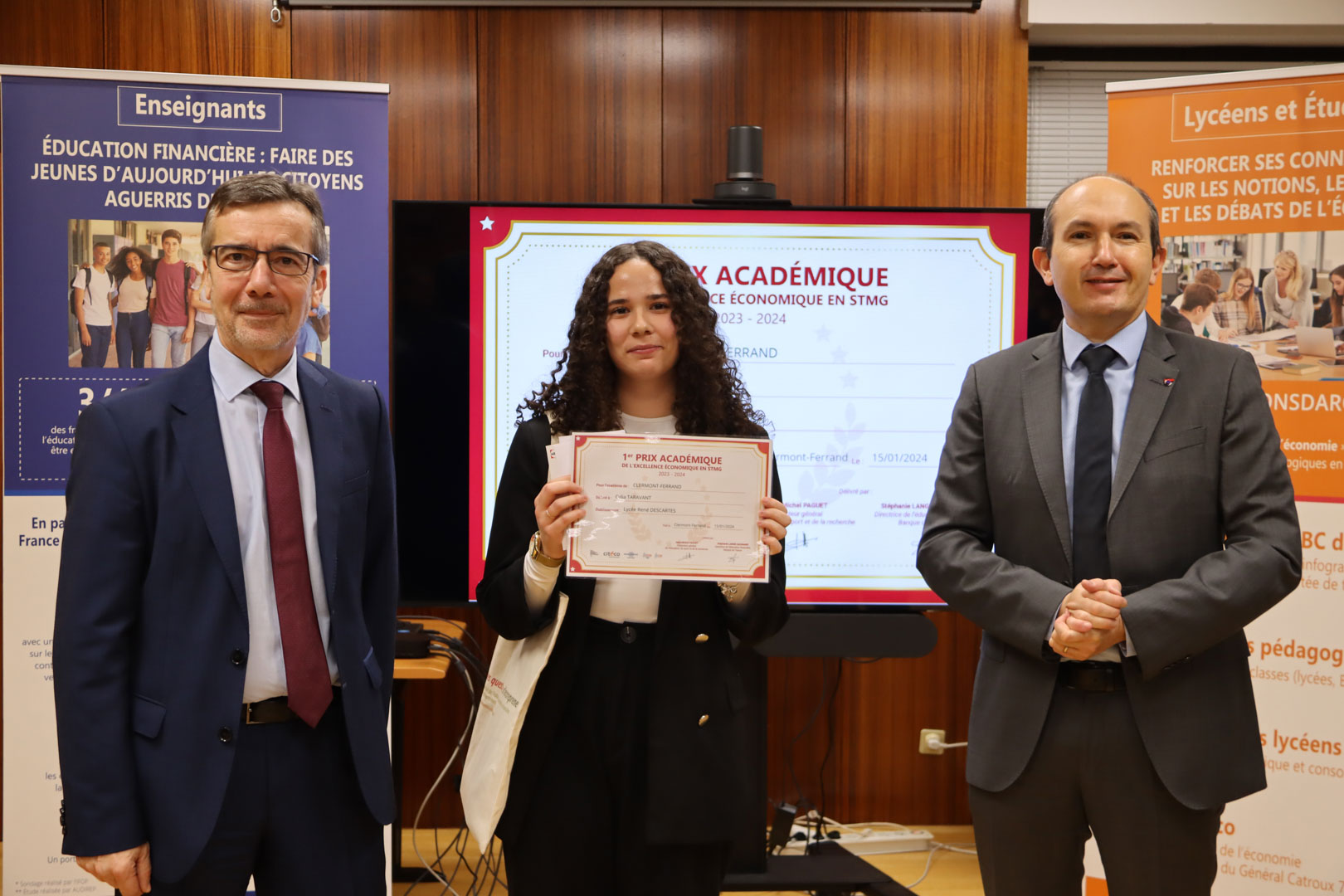 Prix De Lexcellence Conomique En Stmg Acad Mie De Clermont Ferrand